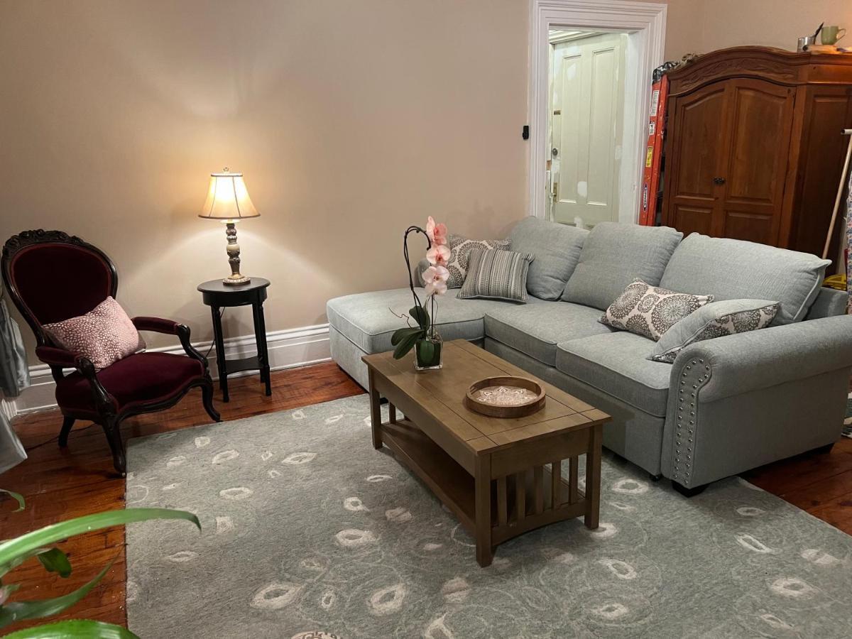 1 Bedroom Private Victorian Apt In Convenient City Location On 5 Acre, Sleeps 4 Poughkeepsie Dış mekan fotoğraf