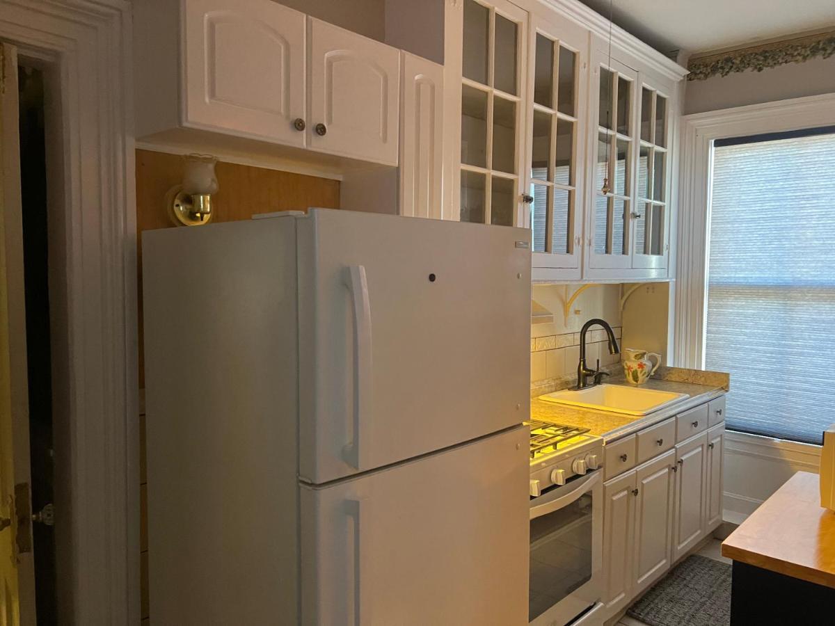 1 Bedroom Private Victorian Apt In Convenient City Location On 5 Acre, Sleeps 4 Poughkeepsie Dış mekan fotoğraf