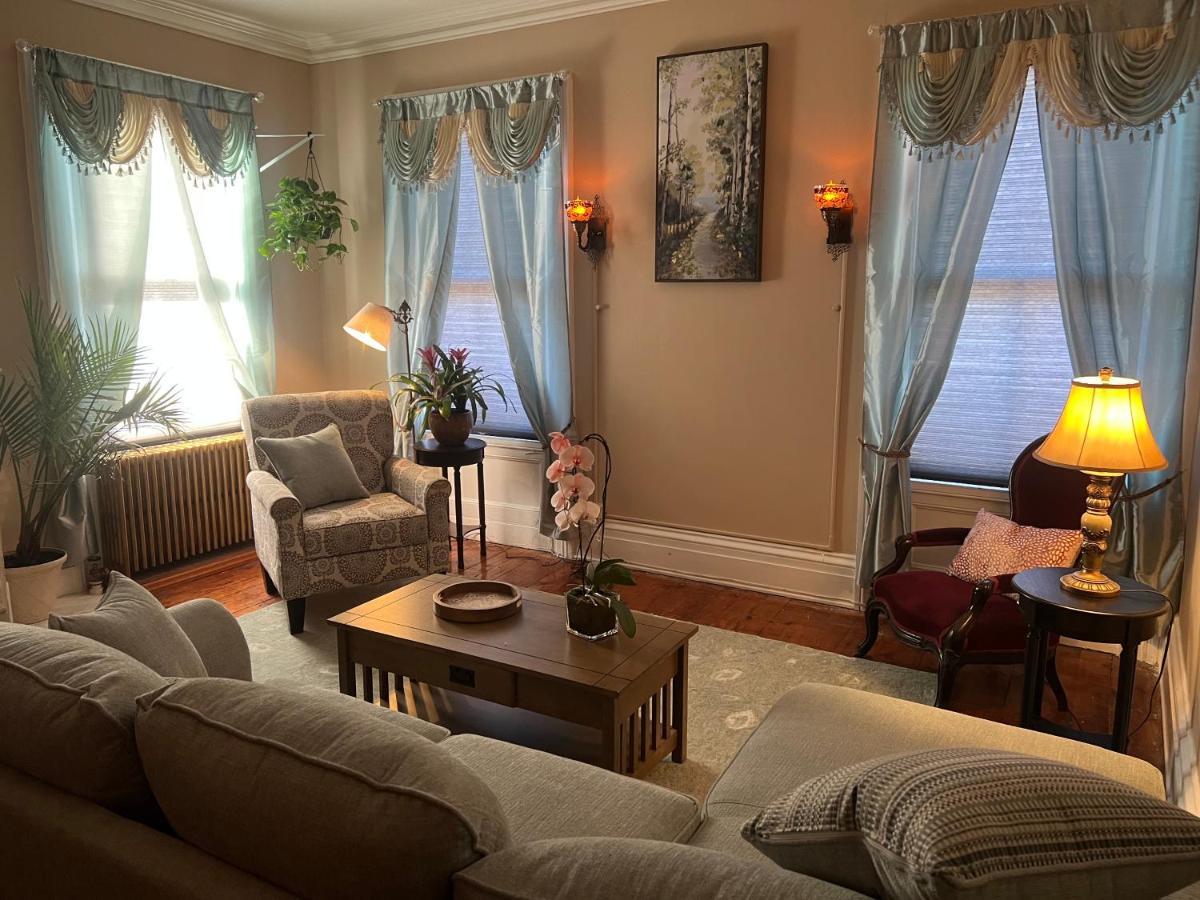 1 Bedroom Private Victorian Apt In Convenient City Location On 5 Acre, Sleeps 4 Poughkeepsie Dış mekan fotoğraf