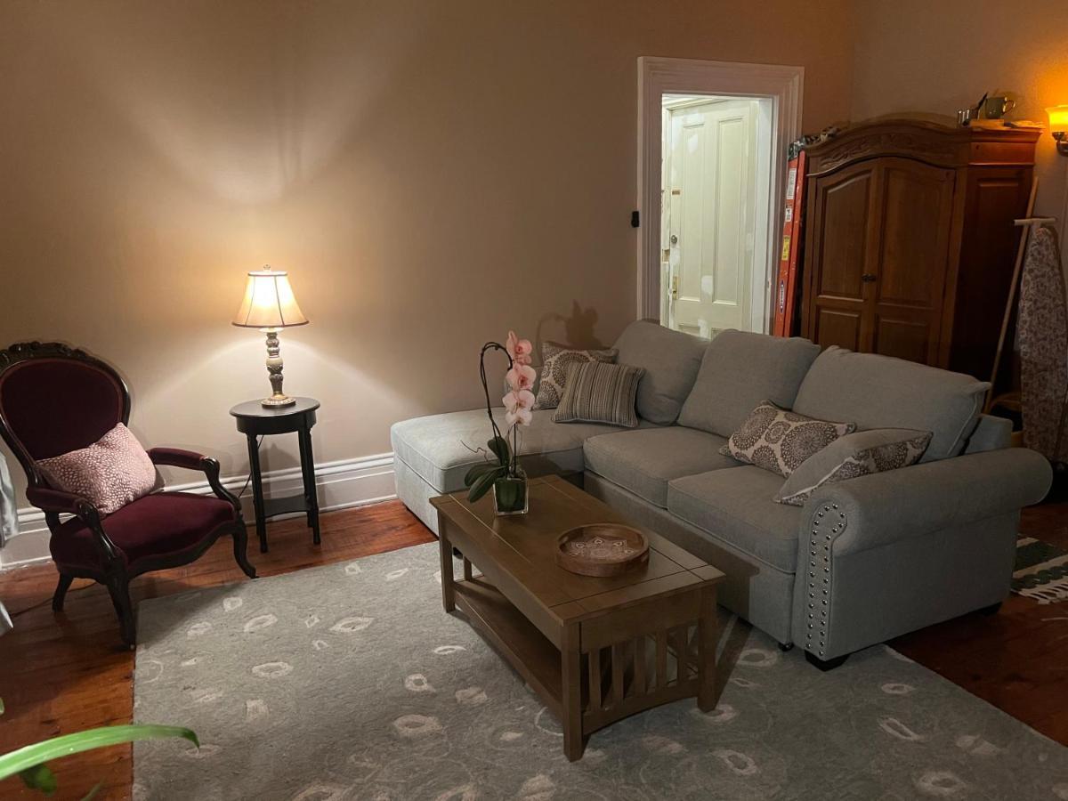 1 Bedroom Private Victorian Apt In Convenient City Location On 5 Acre, Sleeps 4 Poughkeepsie Dış mekan fotoğraf