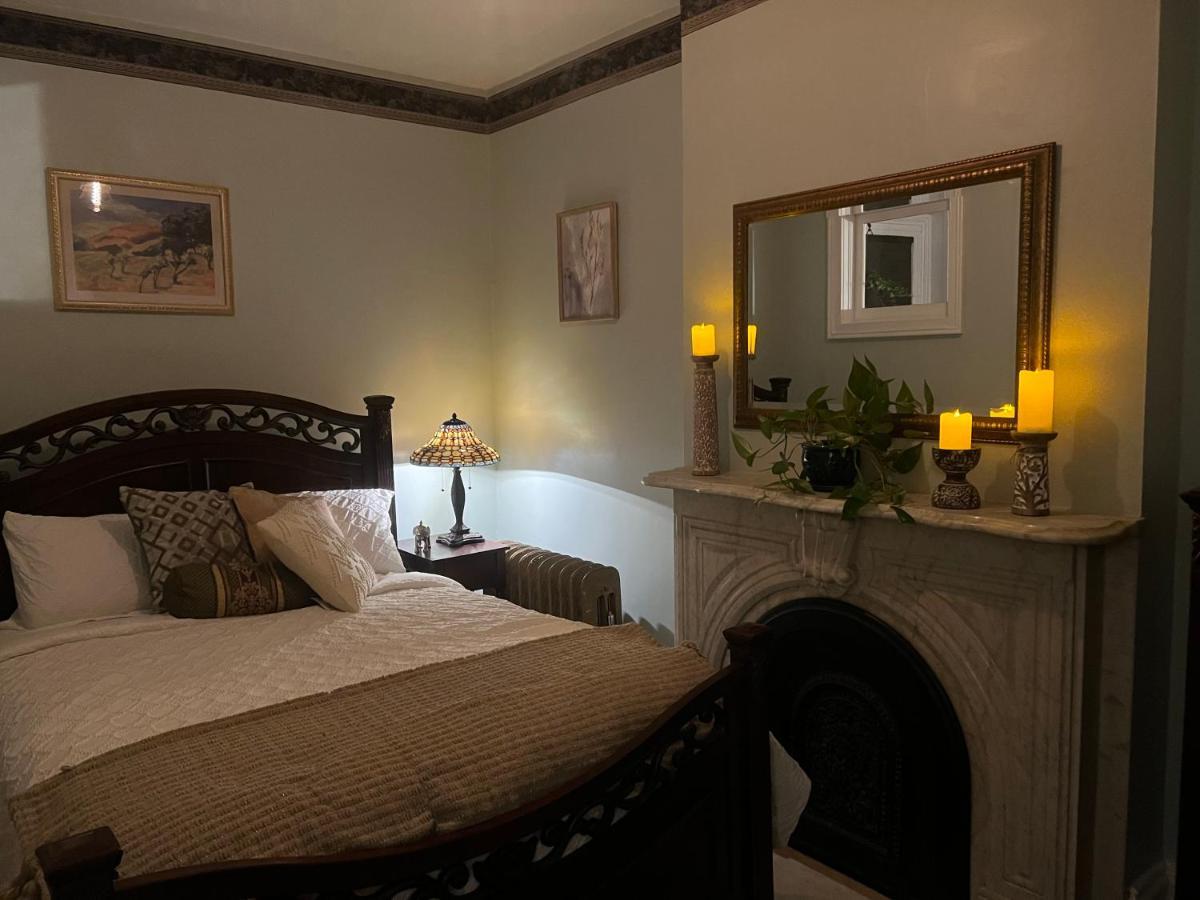 1 Bedroom Private Victorian Apt In Convenient City Location On 5 Acre, Sleeps 4 Poughkeepsie Dış mekan fotoğraf